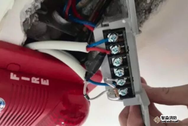 火災(zāi)自動(dòng)報(bào)警系統(tǒng)接線(xiàn)端子